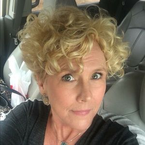 Meet your Posher, Kelli